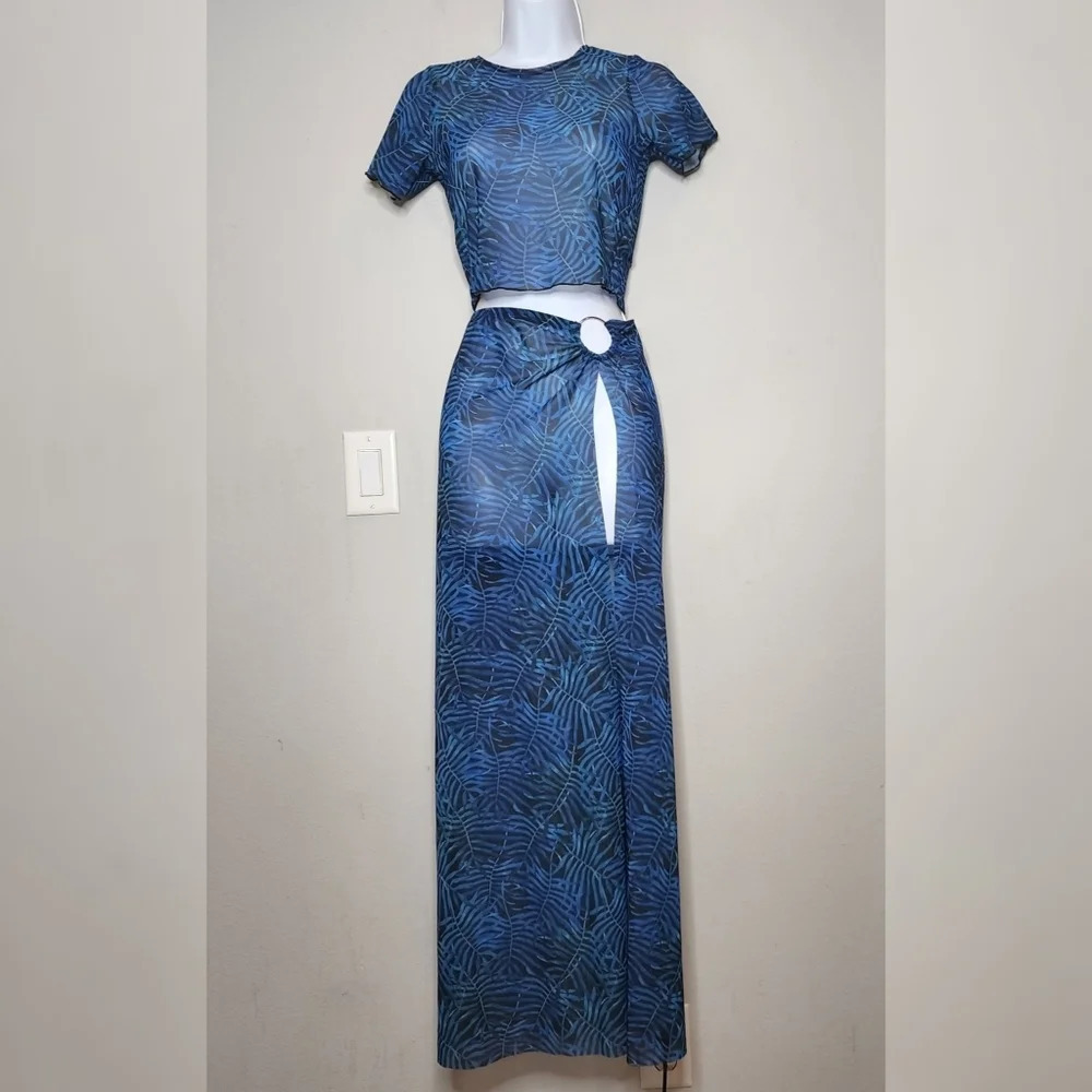 NWT Kendall + Kylie 2-Piece Set Short-Sleeve Top Maxi Skirt Blue Mesh Cover-Up L